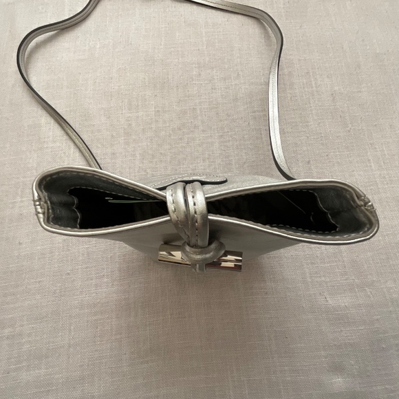 NEW Longchamp Roseau XS Crossbody Silver Leather Bucket Bag NWT - Picture 7 of 16